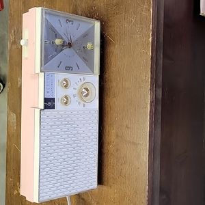 1960s pink emerson lifetime clock radio